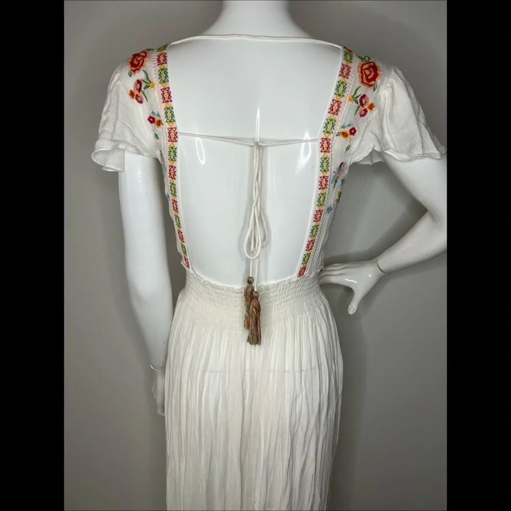 Z&L Flowers and Birds Embroidery Boho Dress - Picture 6 of 10